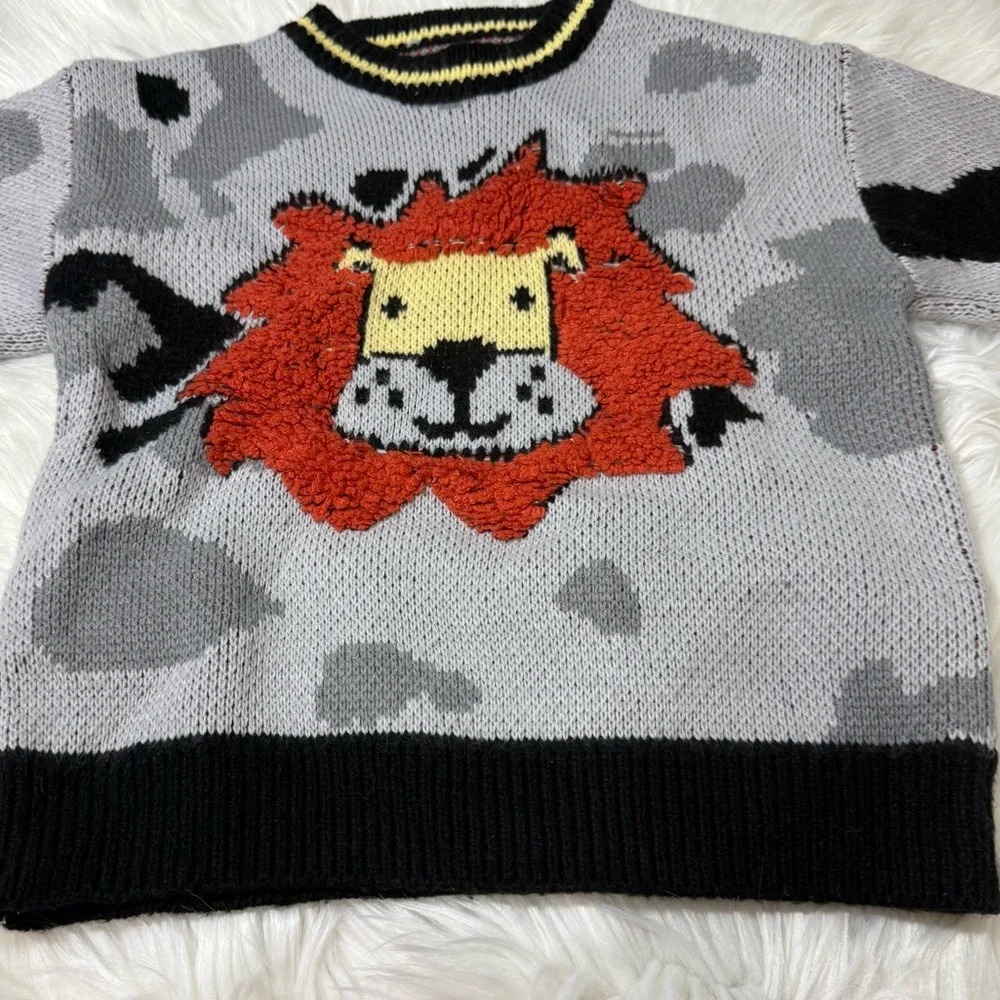 SHEIN Youth Boy Size 7 Lion Sweater - Gray and Black